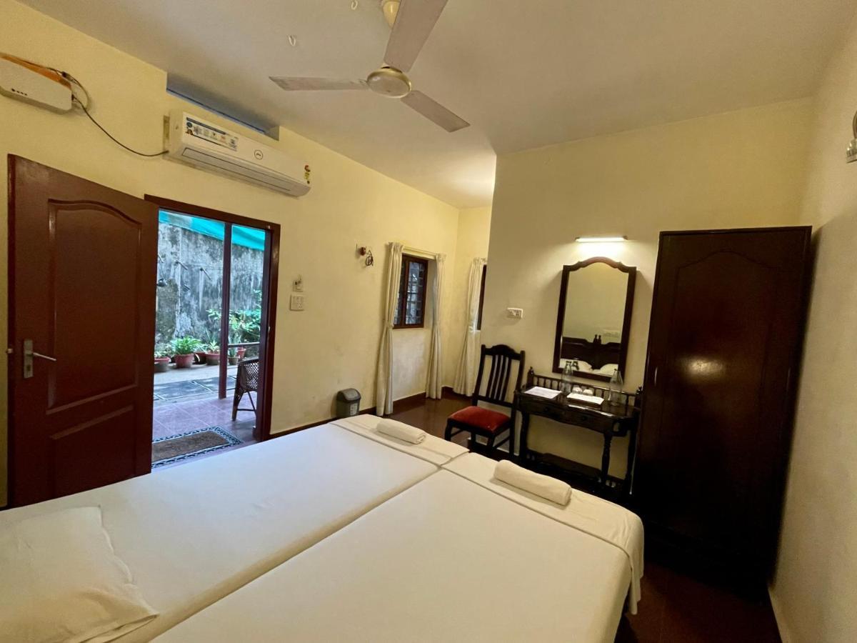 Walton'S Homestay, Fort Cochin Fort Kochi Esterno foto